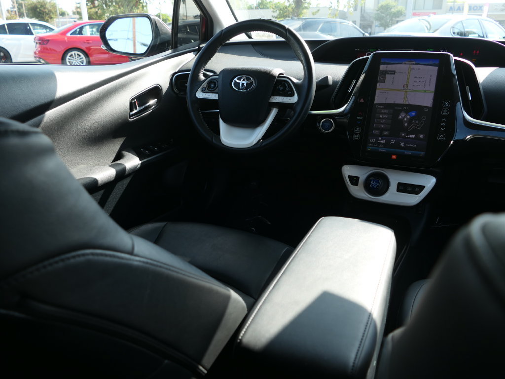 Used 2017 Toyota Prius Prime Advanced w/ Carpet Mat Package FWD image 23