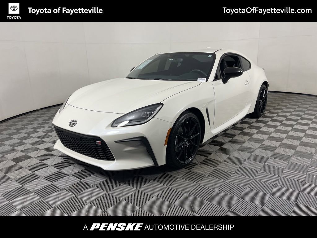 Used 2024 Toyota GR86 Premium image 1