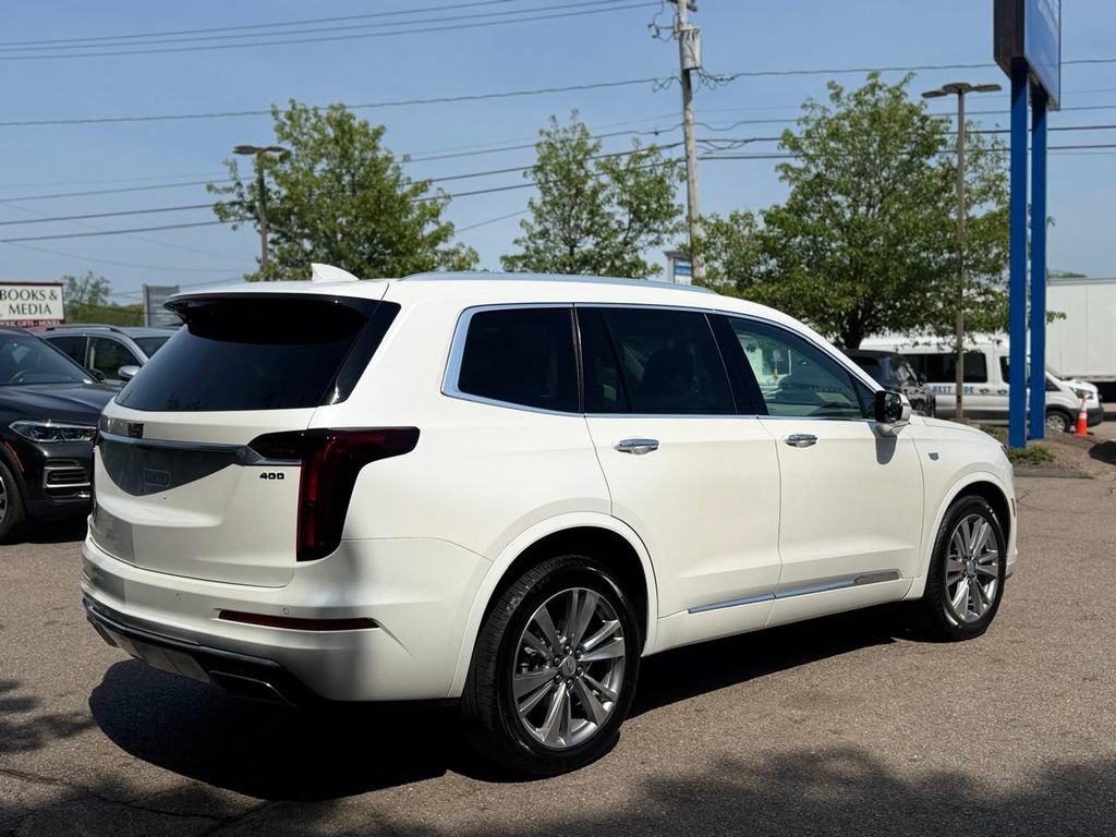 Used 2023 Cadillac XT6 Premium Luxury w/ LPO, Floor Liner Package AWD/4WD image 6