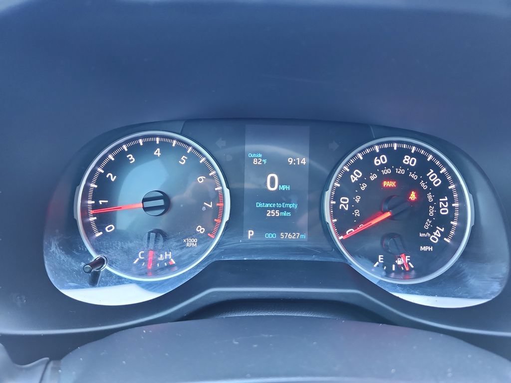 Used 2020 Toyota RAV4 LE FWD image 29