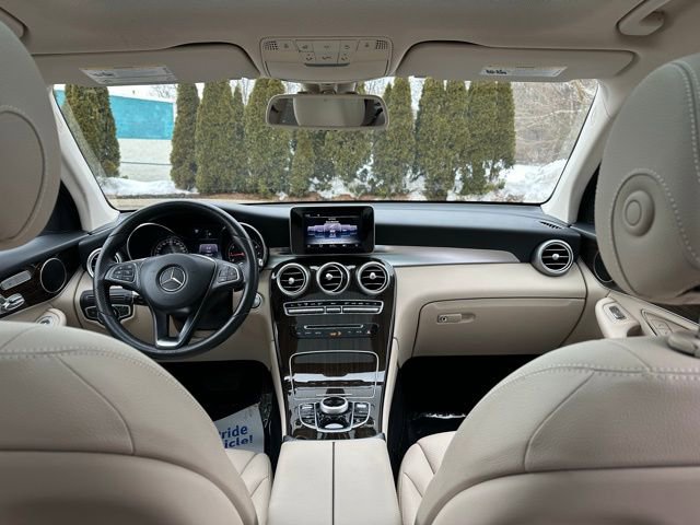 Used 2017 Mercedes-Benz GLC 300 4MATIC image 32