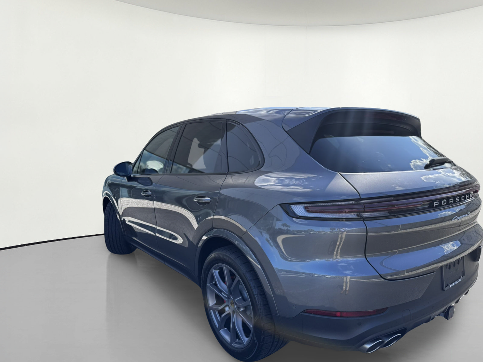 Certified 2024 Porsche Cayenne S AWD/4WD image 9