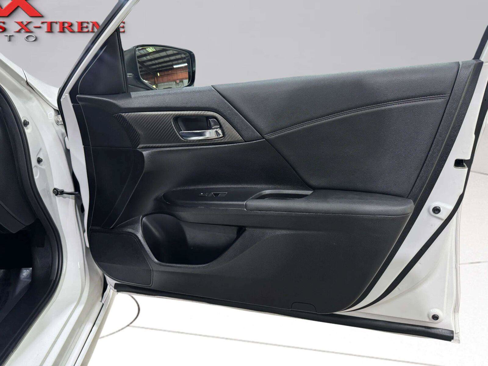 Used 2017 Honda Accord Sport Special Edition image 33