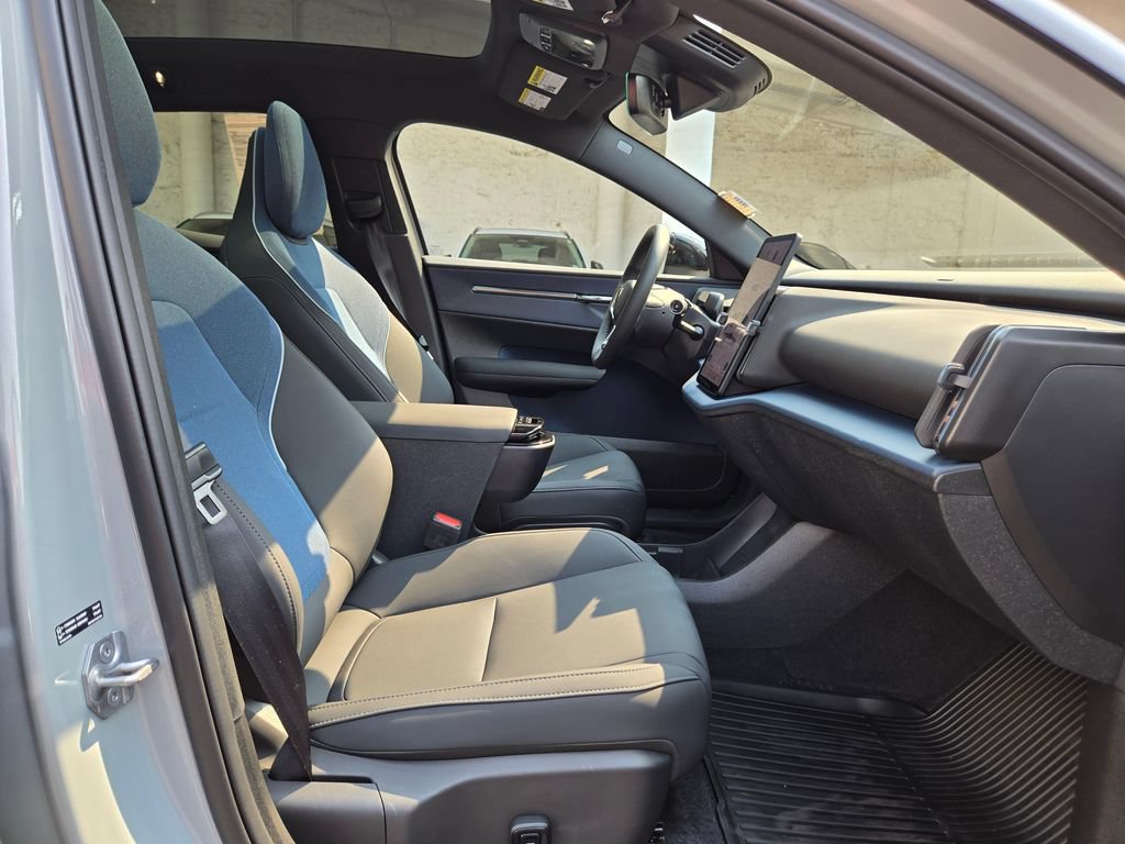 Certified 2025 Volvo EX30 Plus w/ Protection Package Premier AWD/4WD image 11