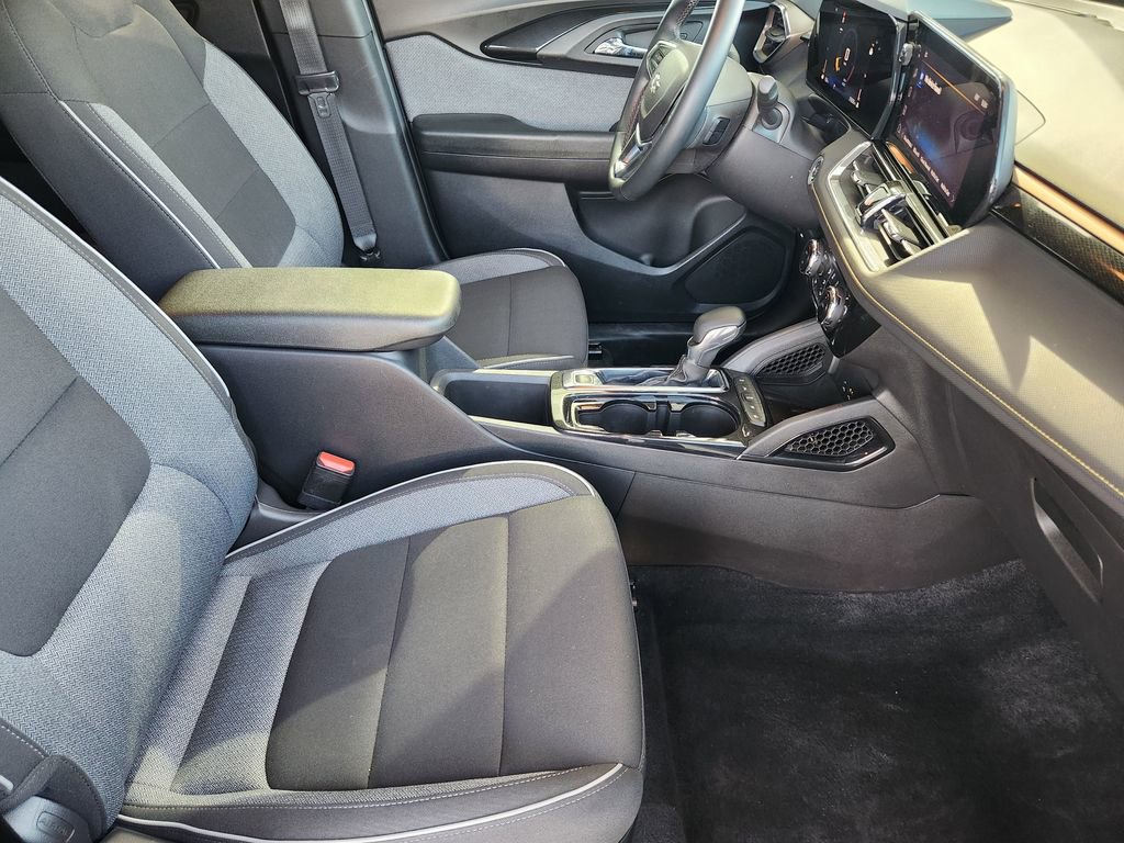 Used 2025 Chevrolet TrailBlazer ACTIV w/ Convenience Package image 15