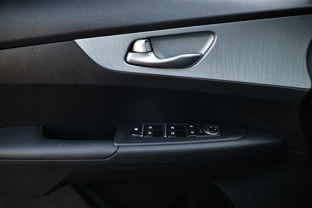 Used 2023 Kia Forte LXS image 14