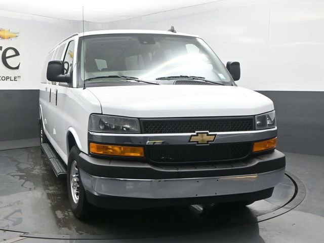 New 2025 Chevrolet Express 3500 LT w/ LT Preferred Equipment Group RWD image 30