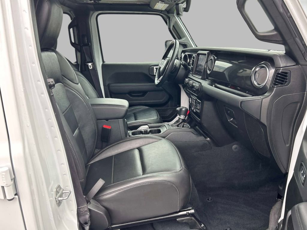 Certified 2022 Jeep Wrangler Unlimited Sahara AWD/4WD image 19