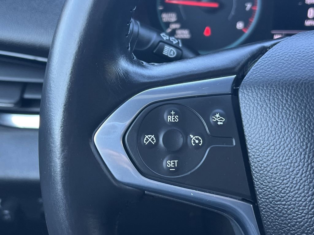 Used 2022 Chevrolet Traverse LT image 11