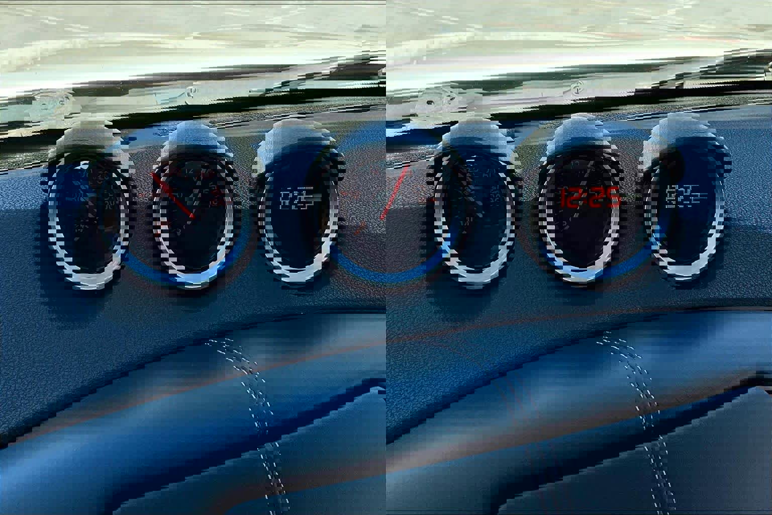 Used 2020 Nissan 370Z Coupe image 27