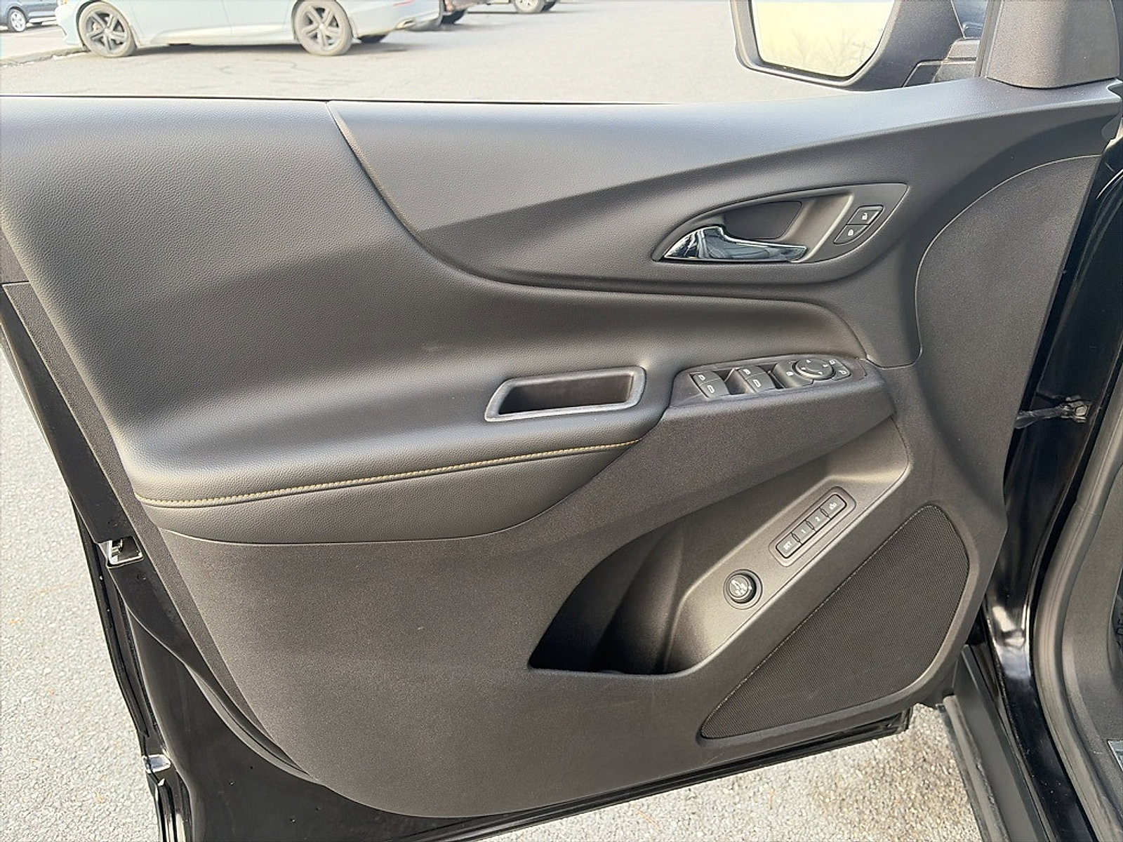 Used 2020 Chevrolet Equinox Premier image 10