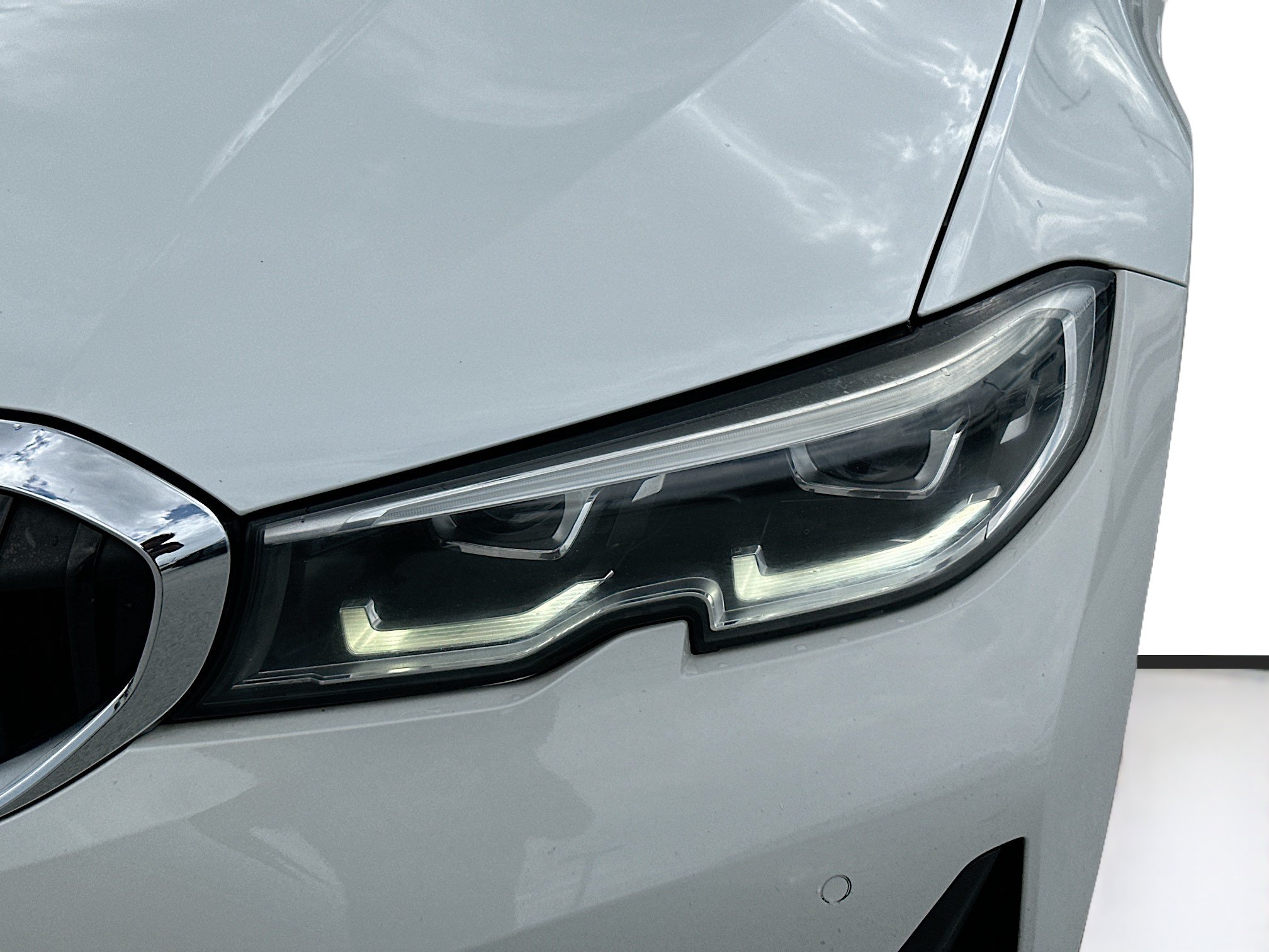 Used 2022 BMW 330e w/ Driving Assistance Package RWD image 30