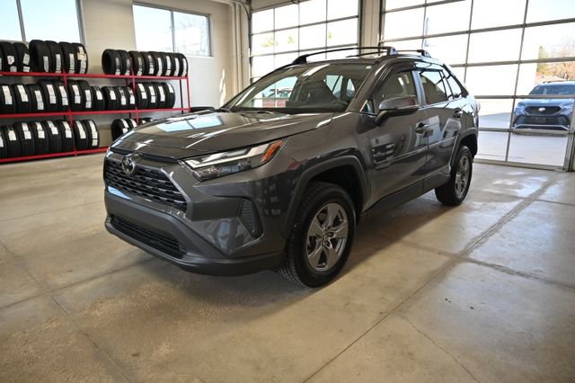 Used 2022 Toyota RAV4 XLE image 8