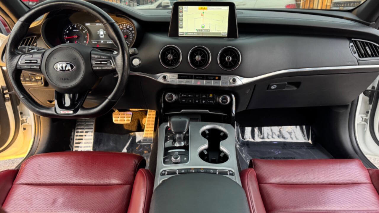 Used 2020 Kia Stinger GT2 image 21