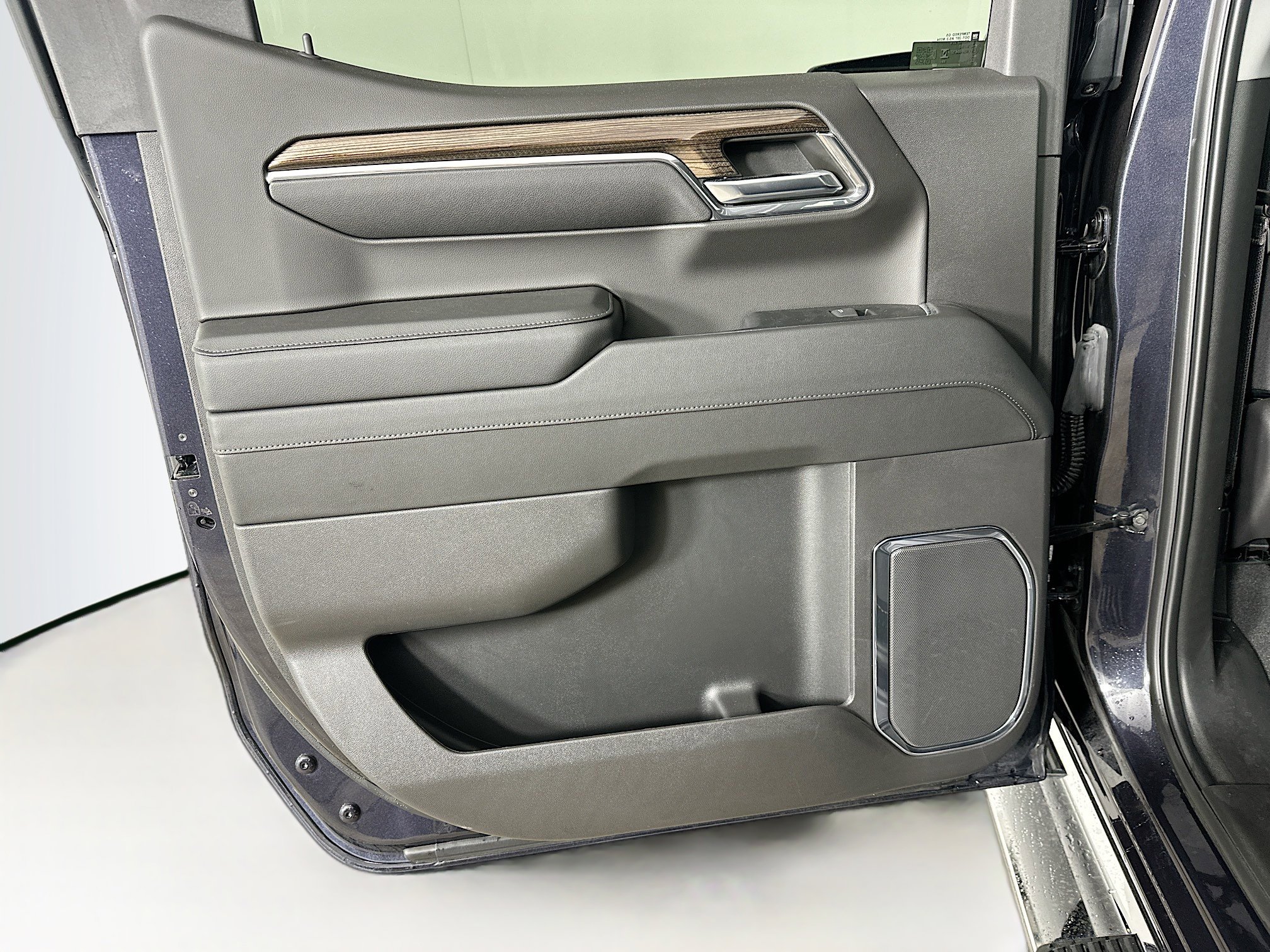 Used 2024 Chevrolet Silverado 1500 LT image 26