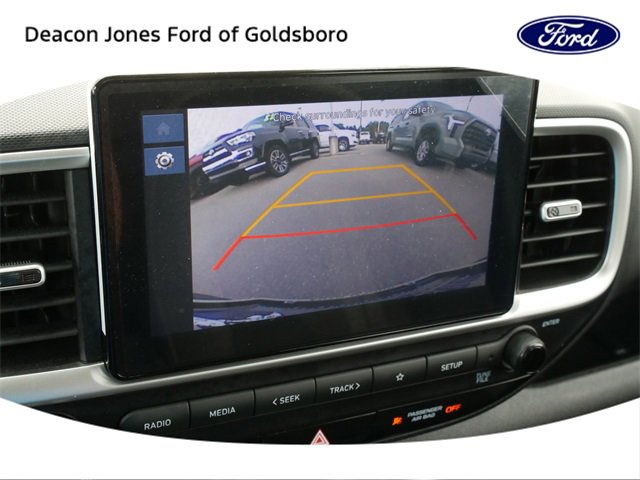 Used 2023 Hyundai Venue SEL image 27