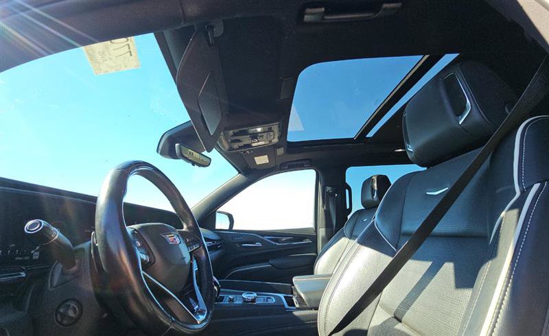 Used 2023 Cadillac Escalade ESV Sport image 8