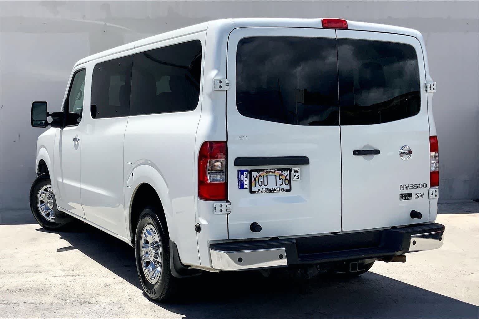 Used 2016 Nissan NV 3500 SV RWD image 4