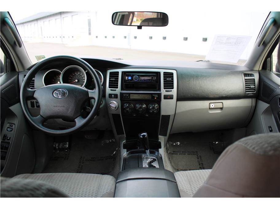 Used 2007 Toyota 4Runner SR5 AWD/4WD image 10