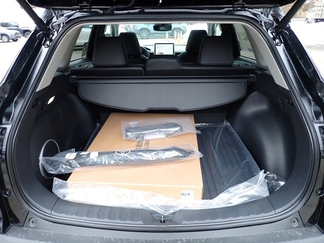 New 2026 Toyota Corolla Cross XLE image 5