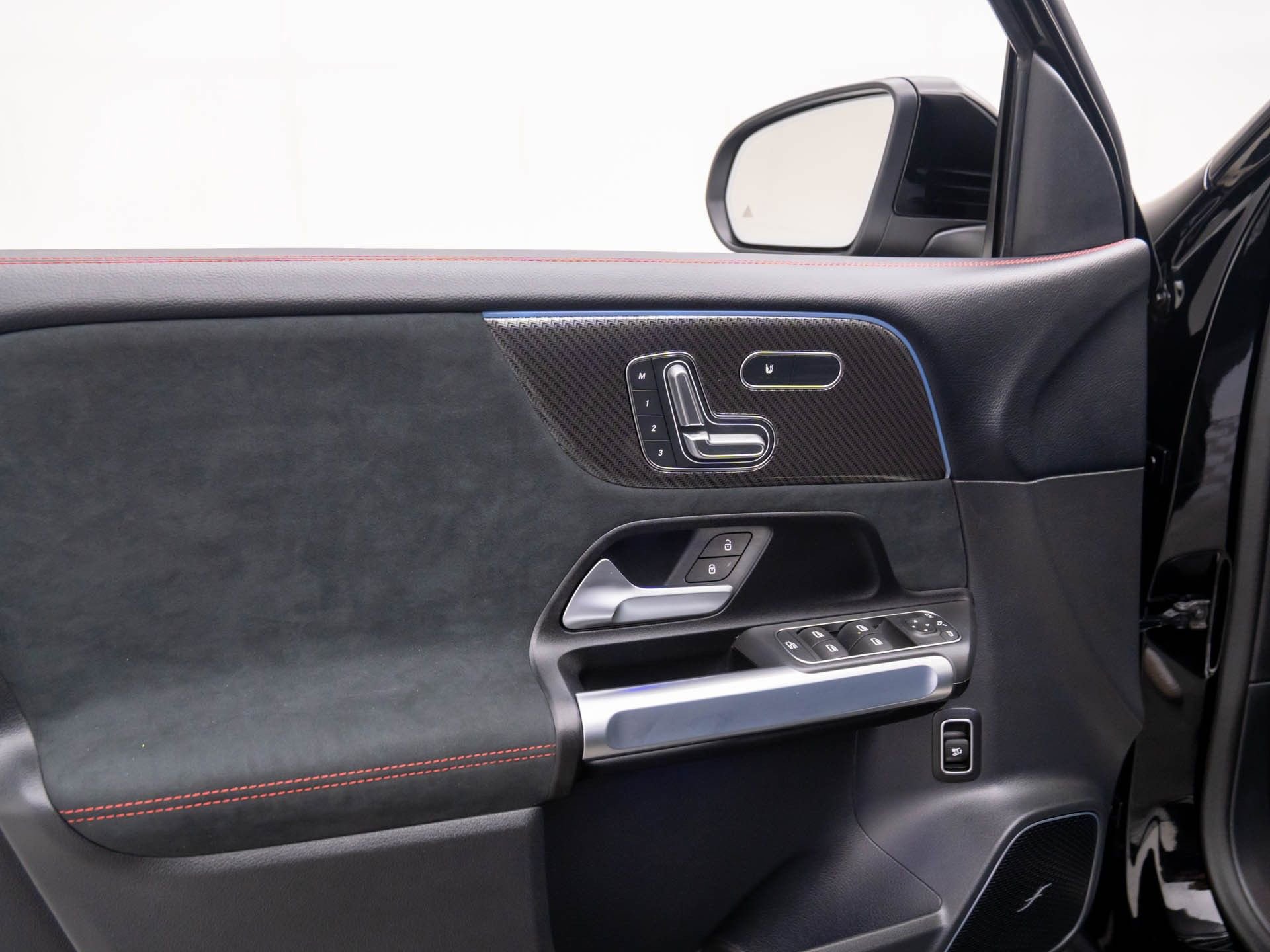 New 2026 Mercedes-Benz GLB 35 AMG 4MATIC image 14