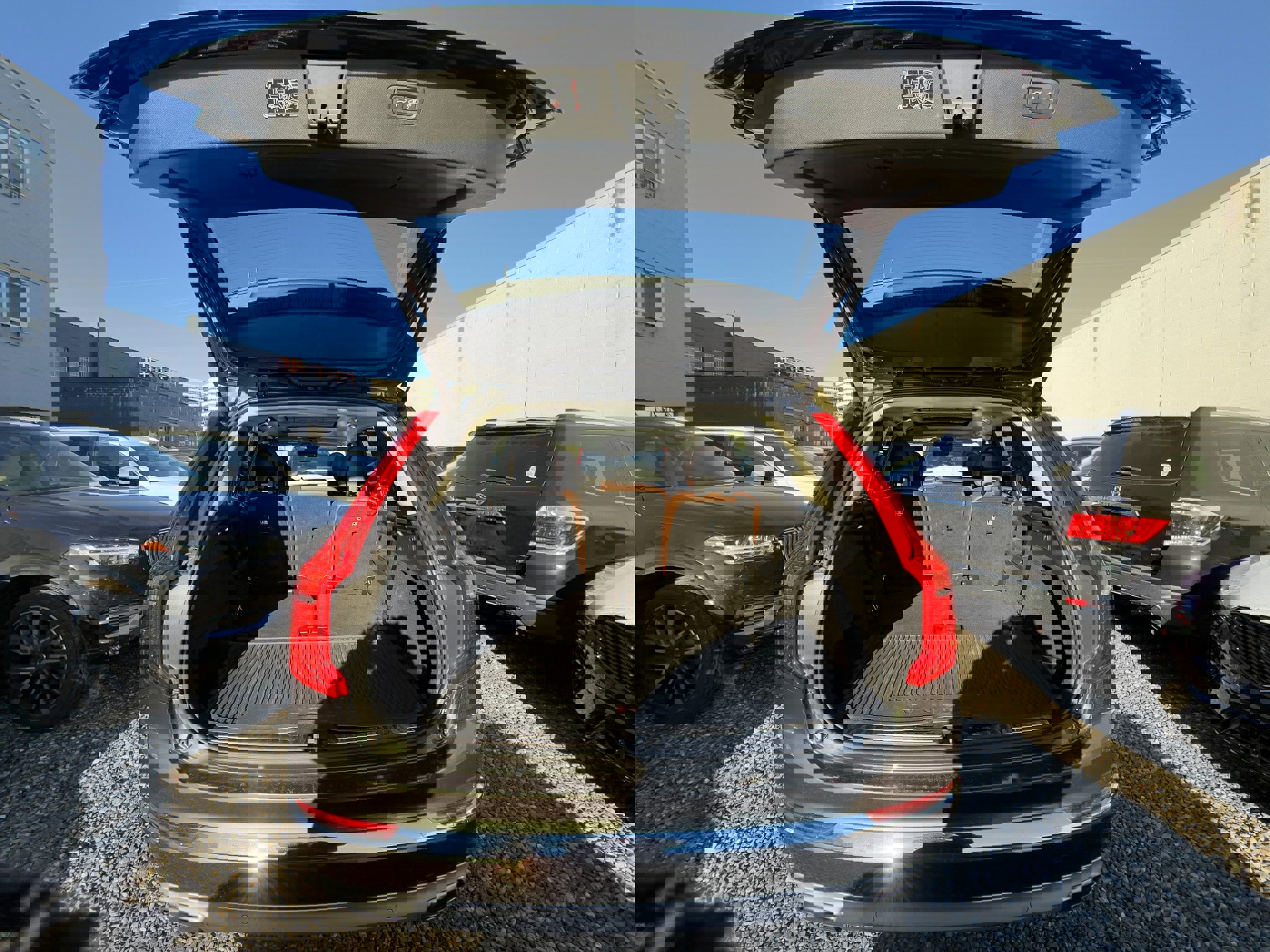 Used 2020 Volvo XC90 T6 Inscription w/ Protection Package image 6