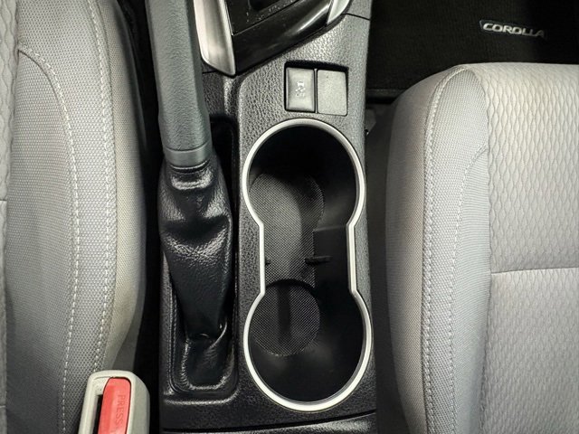 Used 2015 Toyota Corolla LE image 25