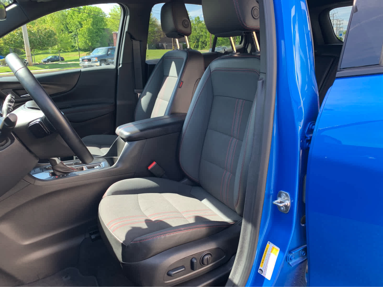 Used 2024 Chevrolet Equinox RS FWD image 12