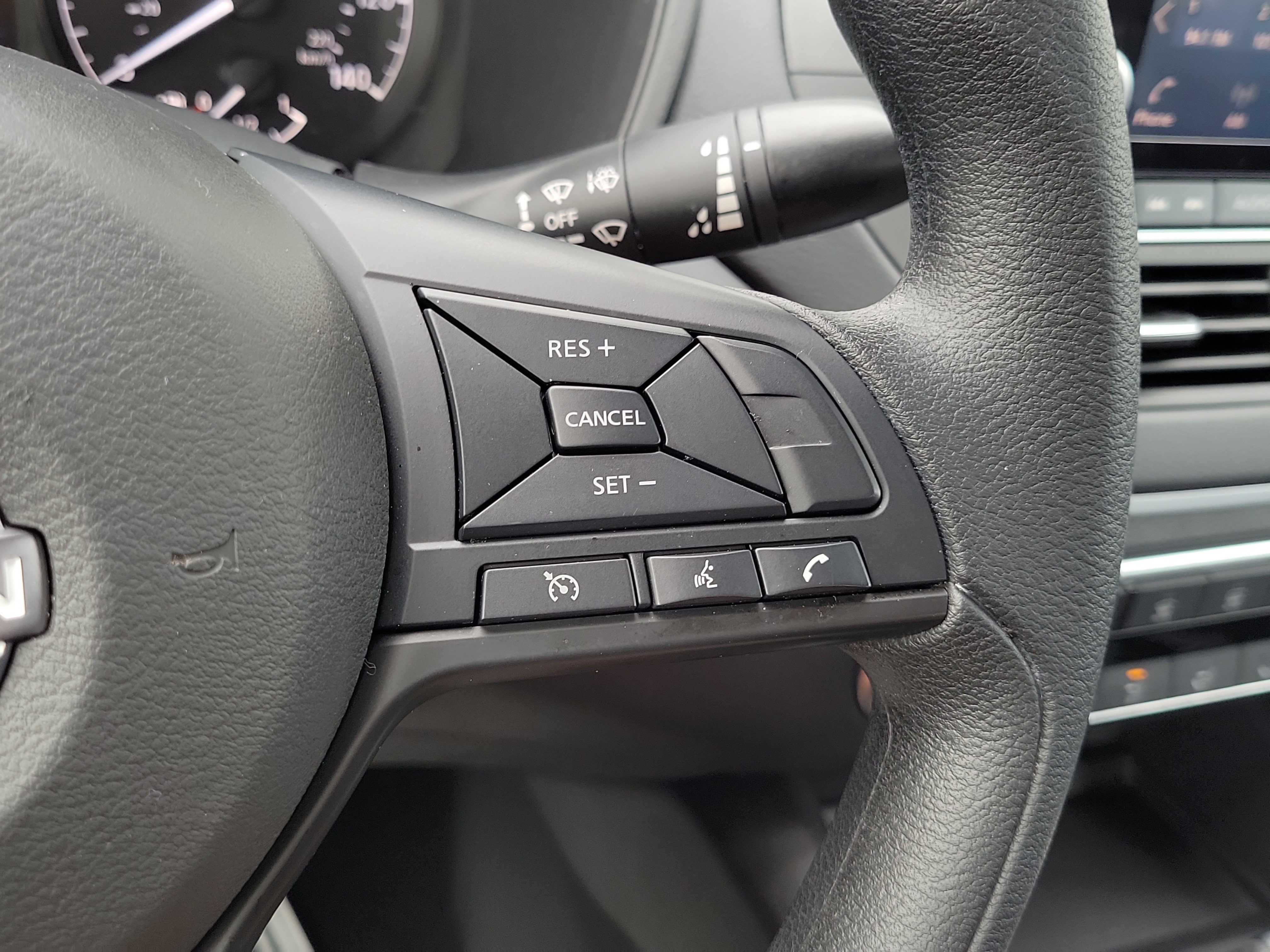 Certified 2025 Nissan Altima 2.5 S FWD image 20