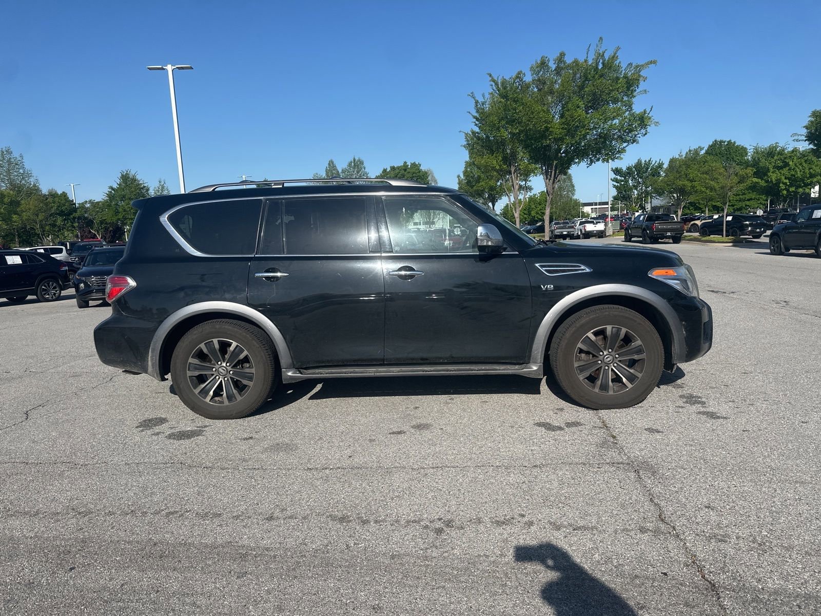 Used 2017 Nissan Armada Platinum w/ Interior Lighting Package AWD/4WD image 4