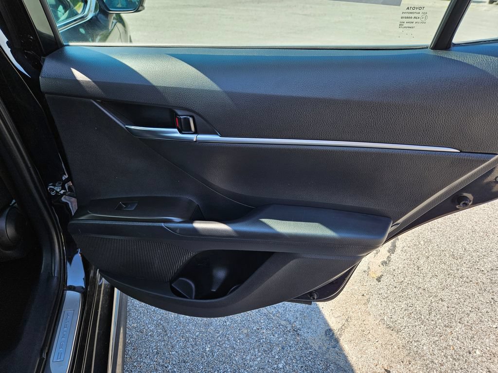 Used 2017 Volkswagen Passat 1.8T SE FWD image 27