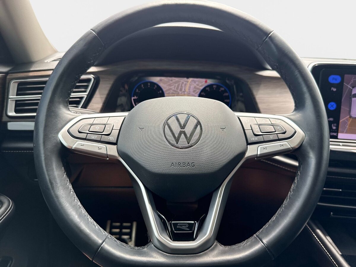 Used 2024 Volkswagen Atlas SEL Premium R-Line AWD/4WD image 29