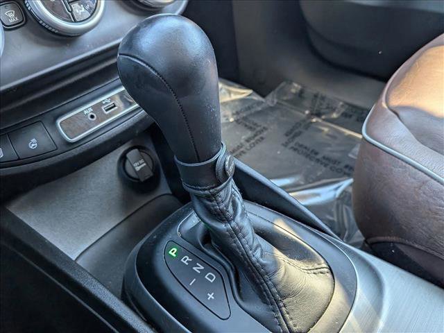 Used 2017 FIAT 500X Lounge w/ Advanced Safety Package image 12