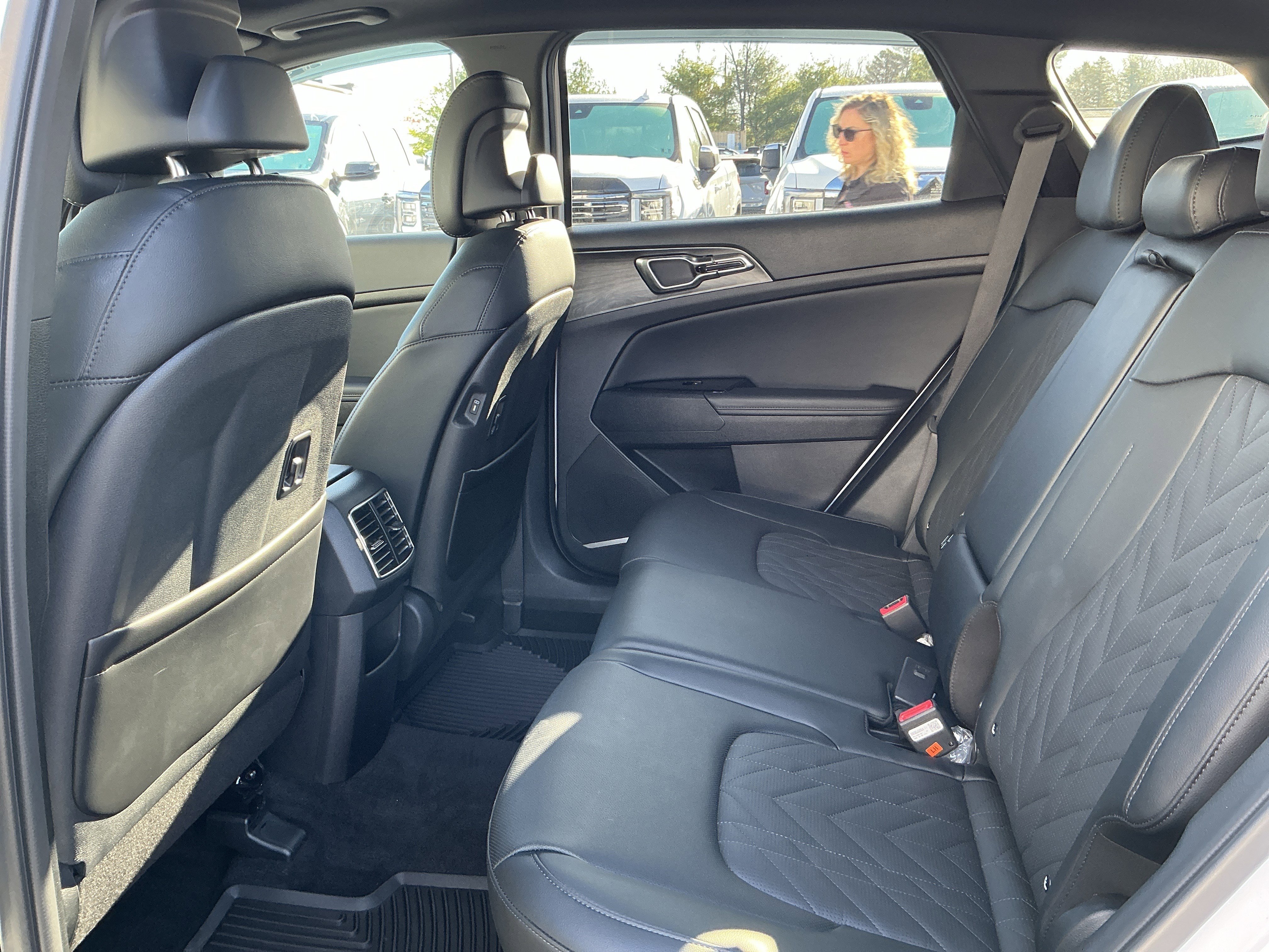 Used 2025 Kia Sportage X-Pro AWD/4WD image 12
