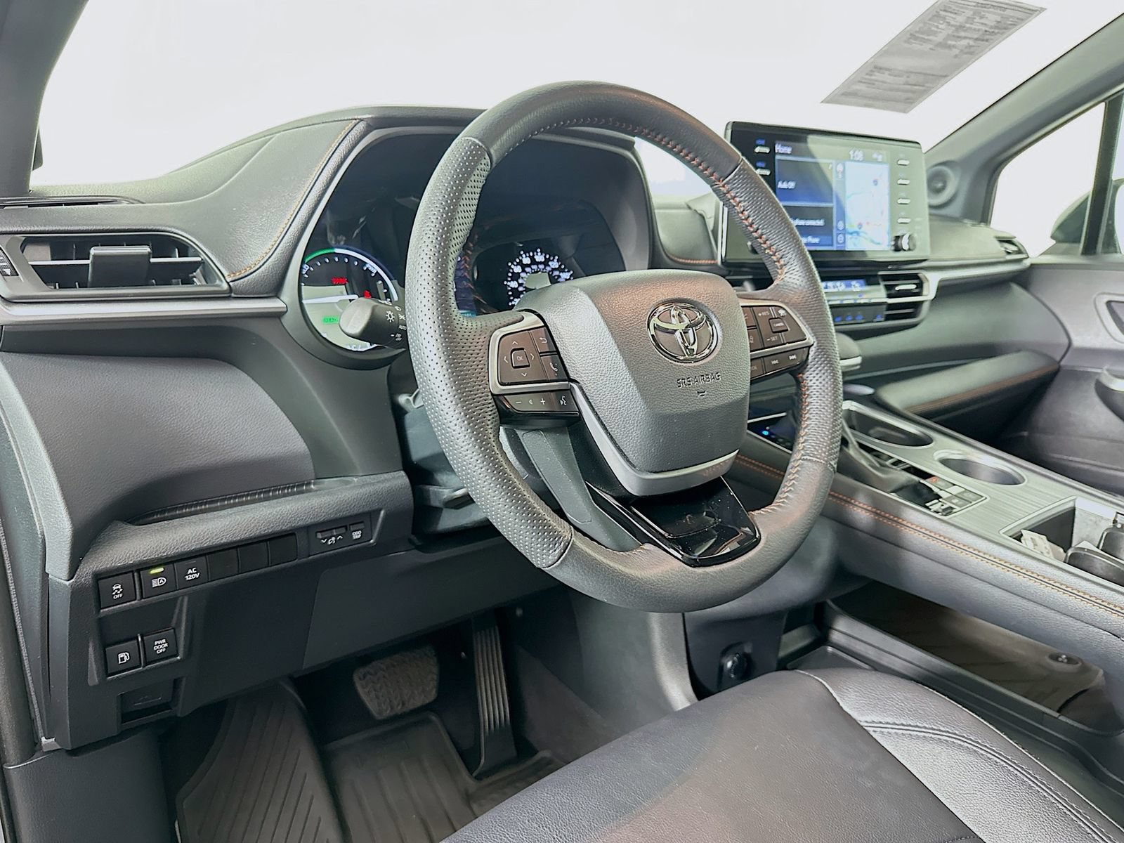 Certified 2023 Toyota Sienna XSE w/ XSE Plus Package AWD/4WD image 9