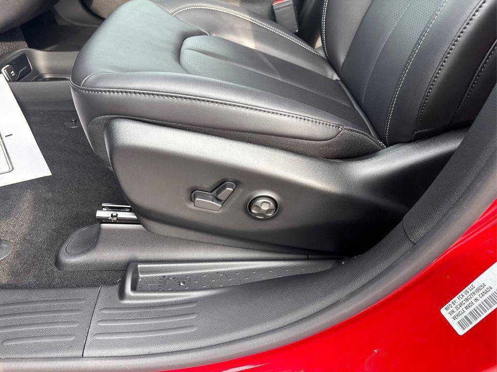 New 2026 Chrysler Pacifica Select FWD image 18