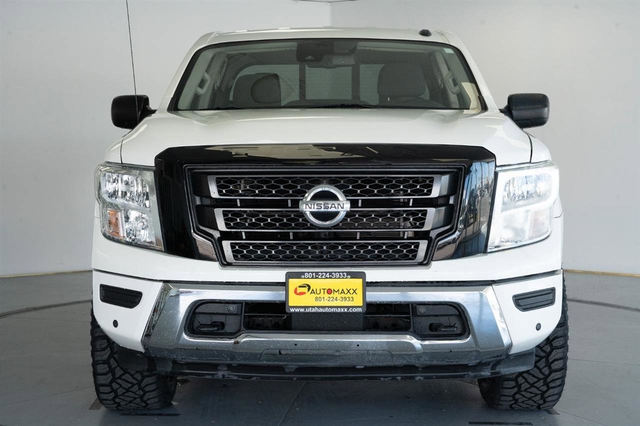 Used 2021 Nissan Titan SV w/ SV Convenience Package AWD/4WD image 2