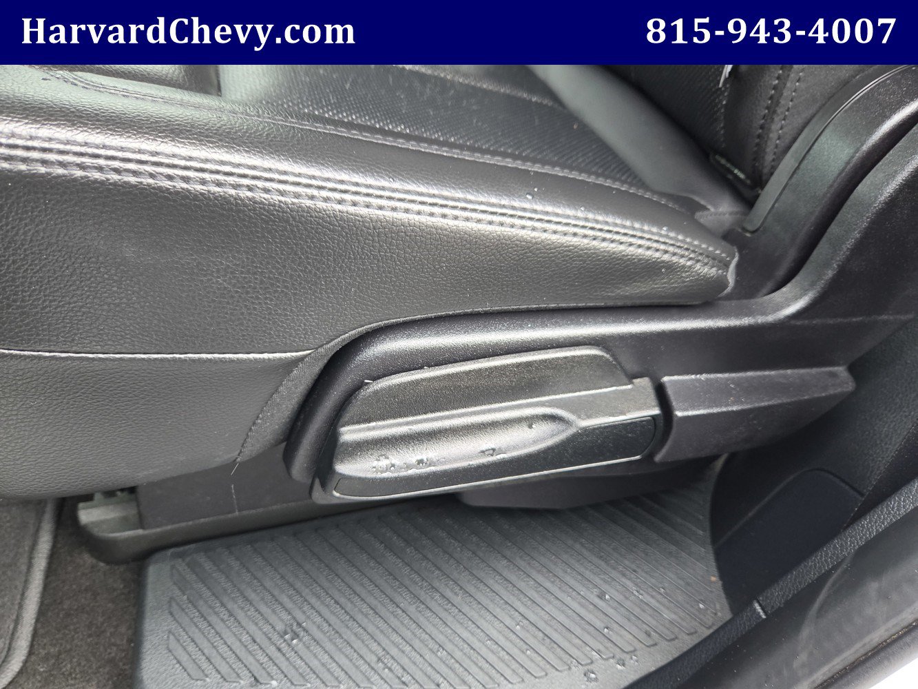 Used 2020 Ford Expedition XLT w/ Equipment Group 202A AWD/4WD image 33