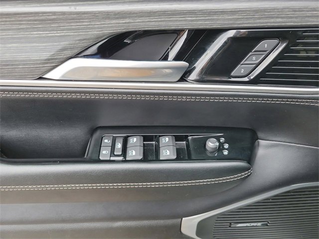 Used 2023 Jeep Wagoneer Series III w/ Preferred Equipment Group image 12