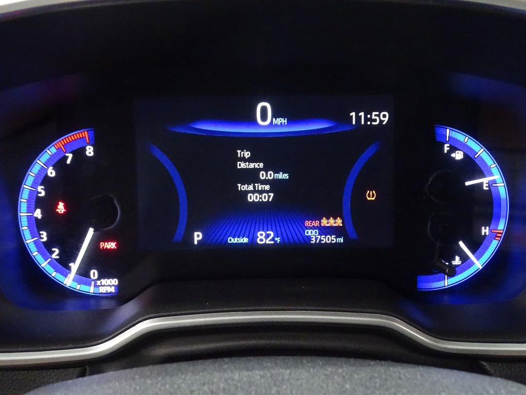 Used 2022 Toyota Corolla Cross XLE image 27