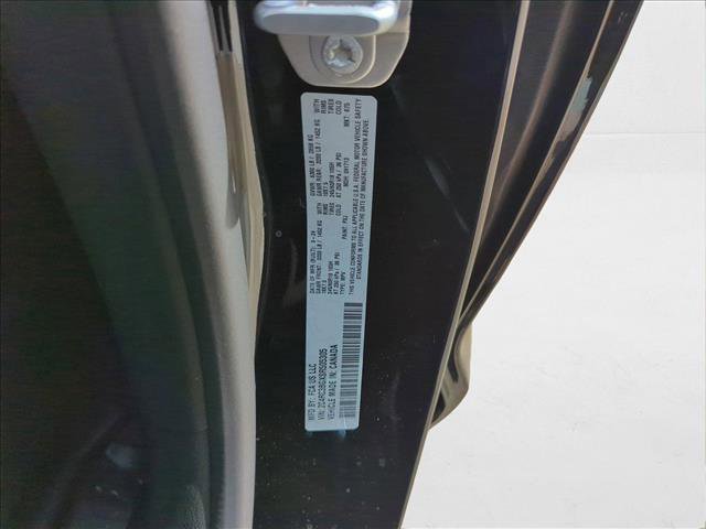 New 2025 Chrysler Pacifica Select image 18