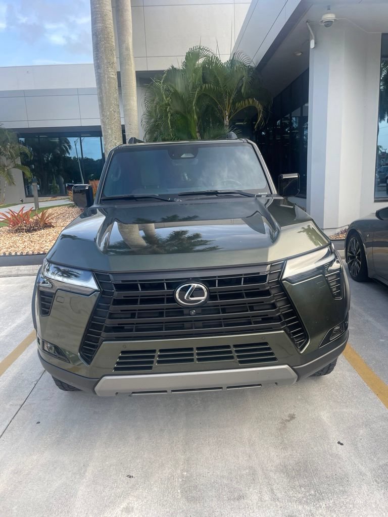 Used 2024 Lexus GX 550 AWD/4WD image 6