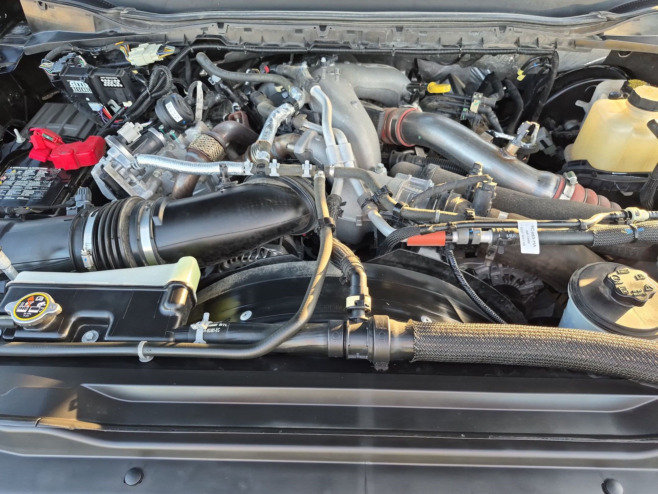Used 2024 Ford F350 Platinum w/ Tremor Off-Road Package AWD/4WD image 36