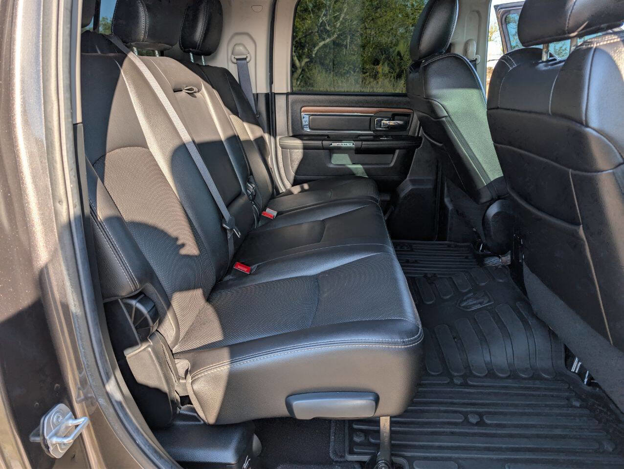 Used 2016 RAM 2500 Laramie w/ Convenience Group image 21