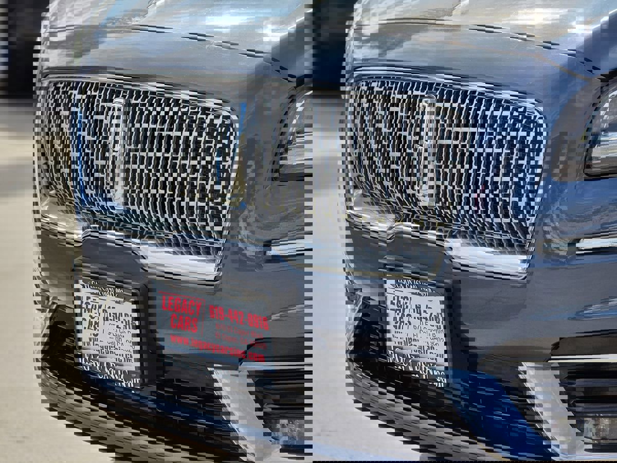 Used 2019 Lincoln Nautilus Reserve image 9