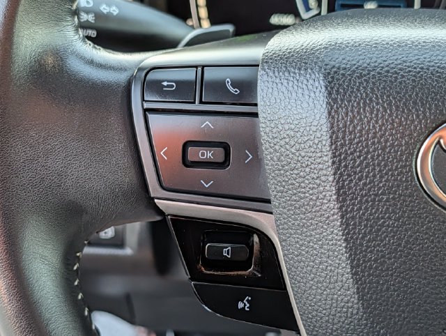 Used 2025 Toyota Camry SE FWD image 22