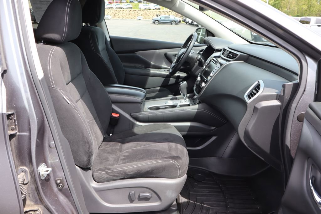 Used 2020 Nissan Murano SV AWD/4WD image 18
