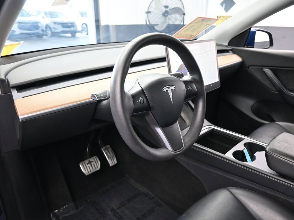 Used 2021 Tesla Model Y Long Range image 10