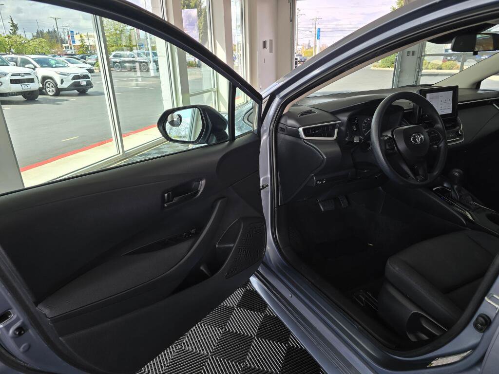Used 2024 Toyota Corolla LE FWD image 18