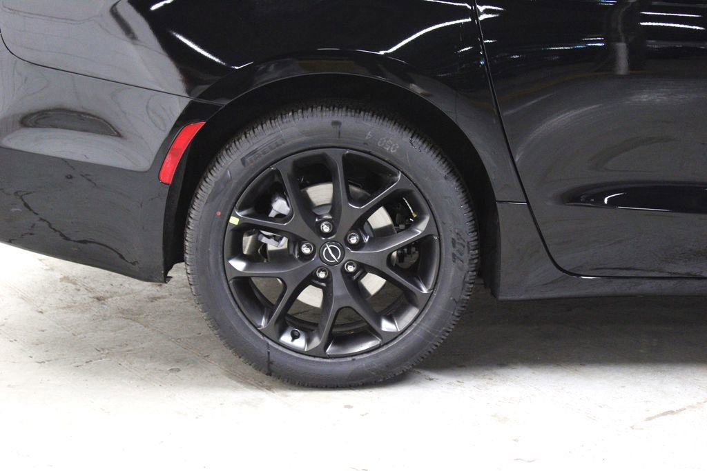 New 2026 Chrysler Pacifica Select image 34